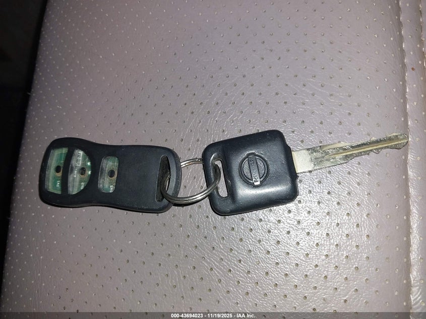 JN8DR09Y94W902380 2004 NISSAN PATHFINDER photo no. 11