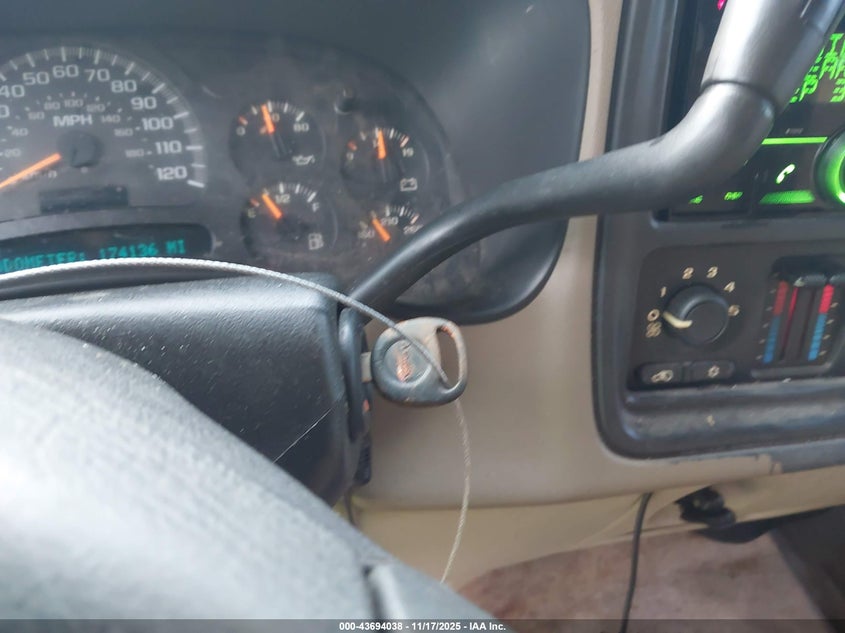 2004 GMC Yukon Sle VIN: 1GKEC13V34J116548 Lot: 43694038