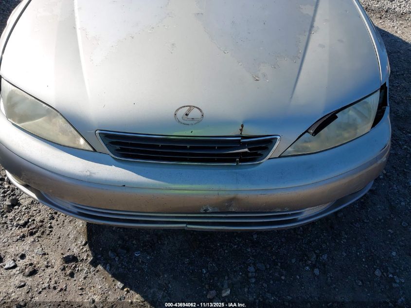 1998 Lexus Es 300 VIN: JT8BF28GXW5030623 Lot: 43694062