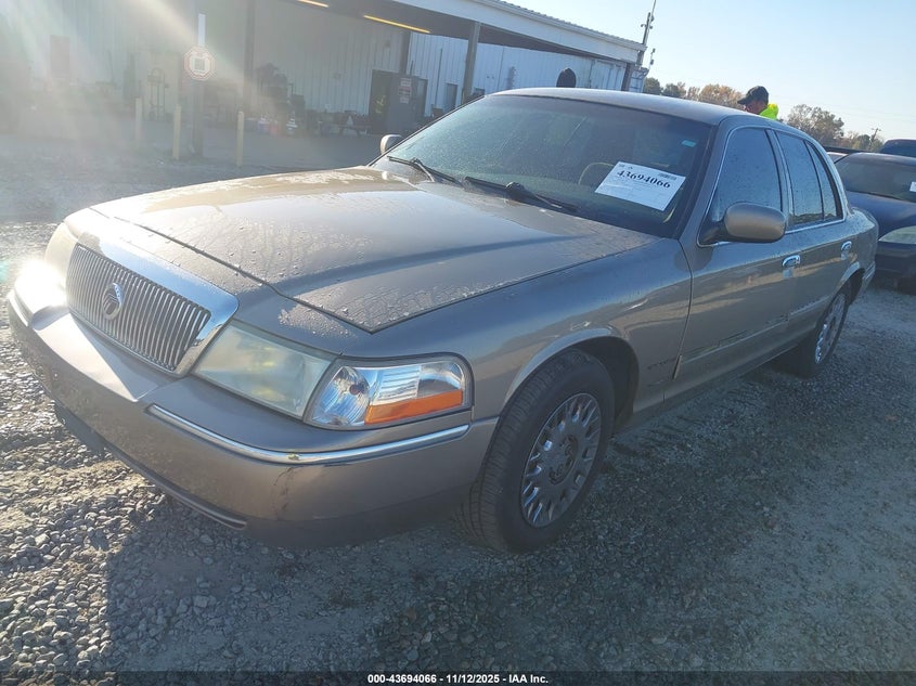 2MEFM74W73X706165 2003 MERCURY GRAND MARQUIS photo no. 2