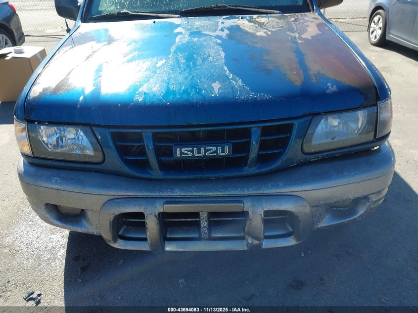 2001 Isuzu Rodeo Sport S 3.2L V6 Hard Top/S 3.2L V6 Soft Top VIN: 4S2CK57W614333946 Lot: 43694083