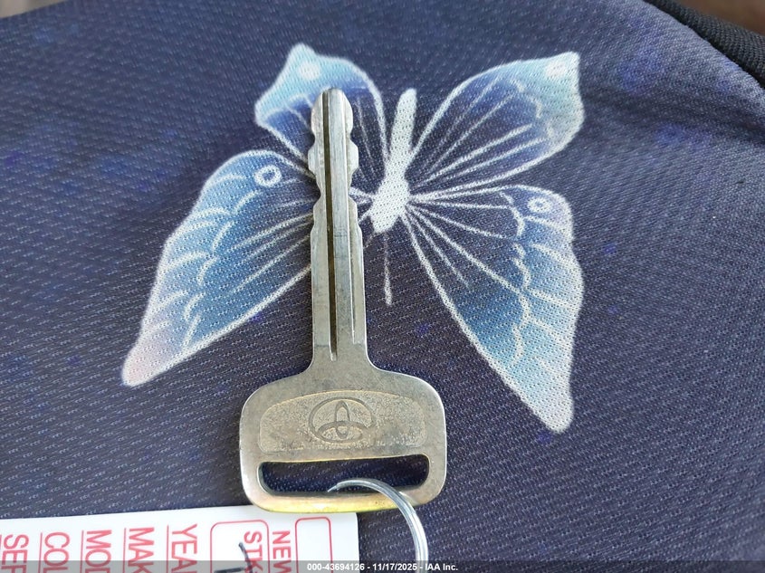 2001 Toyota Sienna Le VIN: 4T3ZF13C61U381836 Lot: 43694126