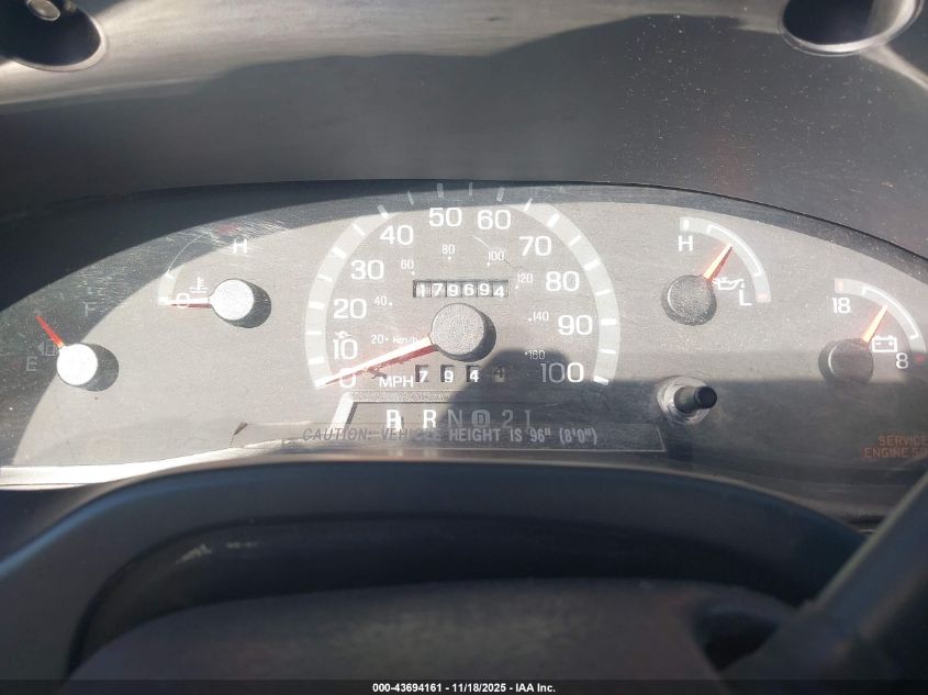 1999 Ford E-350 Super Duty Xl/Xlt VIN: 1FBSS31L4XHB35799 Lot: 43694161