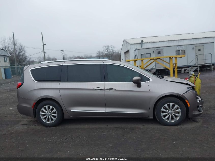 2018 Chrysler Pacifica Touring L VIN: 2C4RC1BGXJR274375 Lot: 43694166