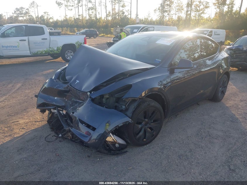 7SAYGDEDXSA349530 2025 TESLA MODEL Y photo no. 2