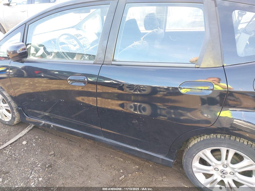 2009 Honda Fit Sport VIN: JHMGE88489S003718 Lot: 43694268