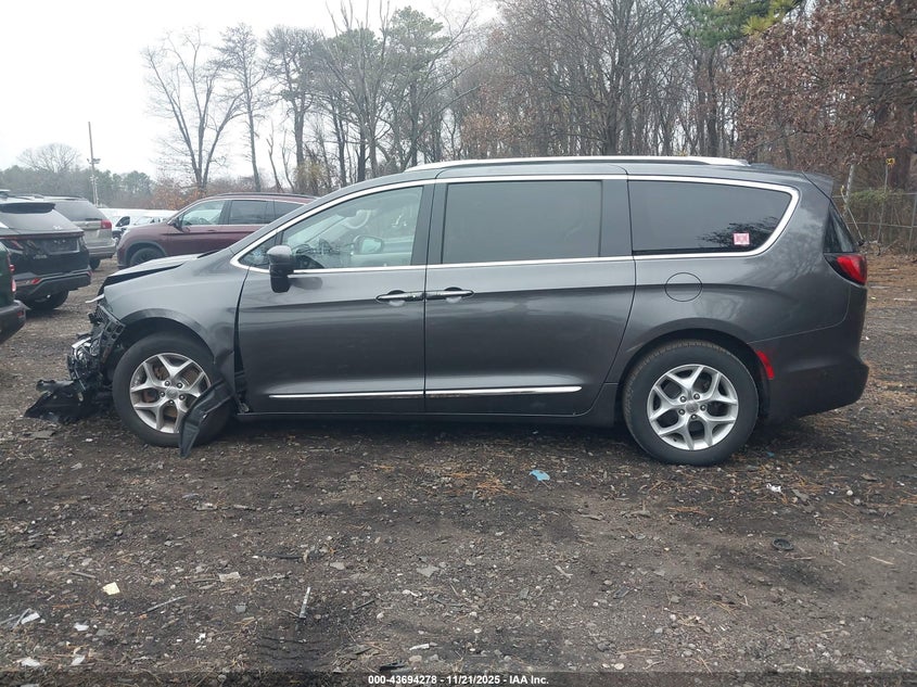 2C4RC1EG4HR533397 2017 CHRYSLER PACIFICA photo no. 13