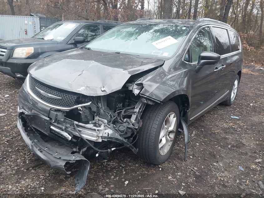 2C4RC1EG4HR533397 2017 CHRYSLER PACIFICA photo no. 6