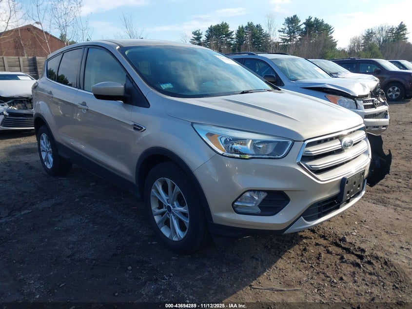 2017 FORD ESCAPE SE - 1FMCU9GD8HUB33488