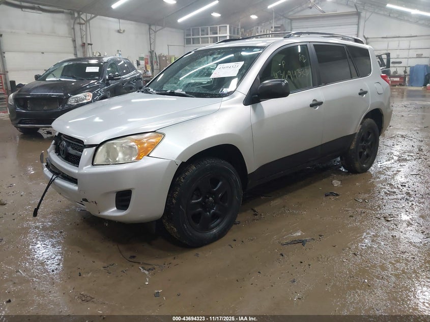 JTMBF4DV9AD028295 2010 TOYOTA RAV 4 photo no. 2