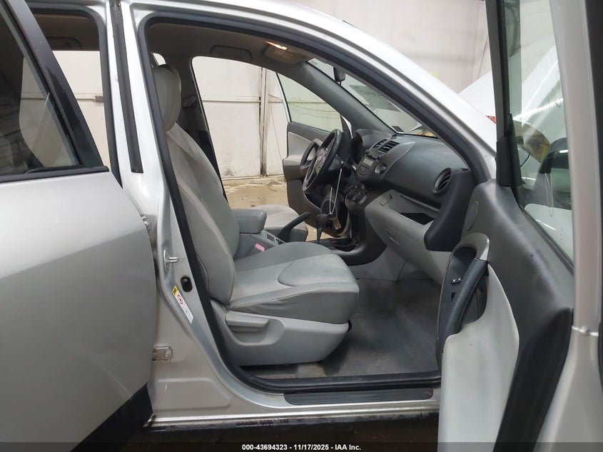 JTMBF4DV9AD028295 2010 TOYOTA RAV 4 photo no. 5