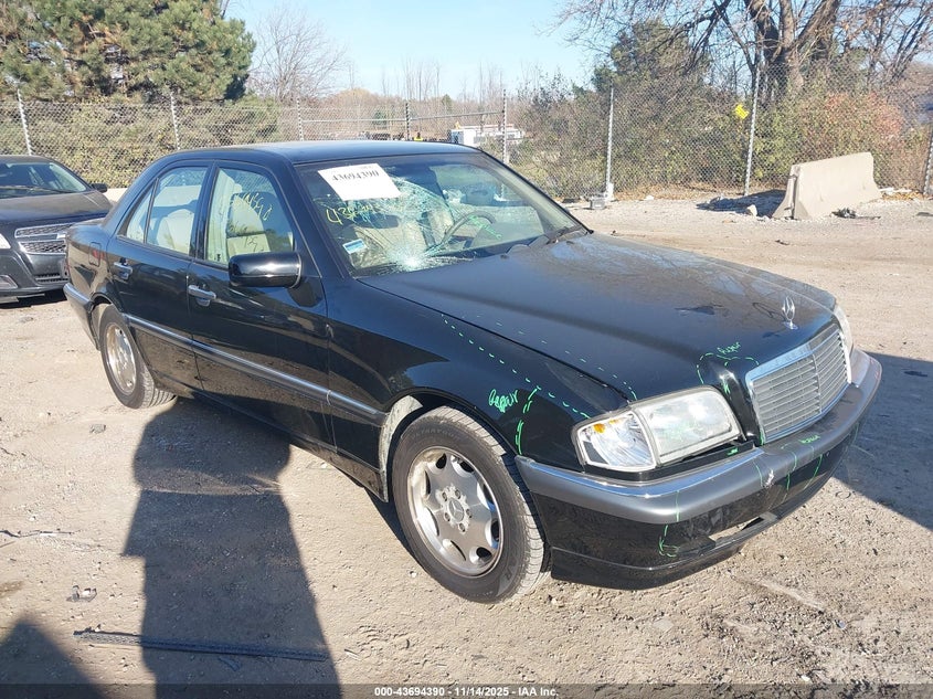 WDBHA24G7XA732728 1999 MERCEDES-BENZ C-KLASSE photo no. 2
