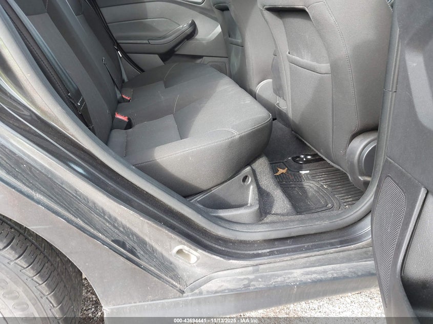 1FADP3F2XFL239219 2015 FORD FOCUS photo no. 8