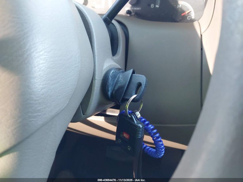 2002 Ford Expedition Xlt VIN: 1FMRU15W02LA44074 Lot: 43694476