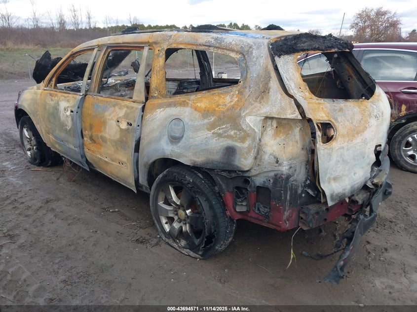 1GNKRGED4BJ102957 2011 CHEVROLET TRAVERSE photo no. 3