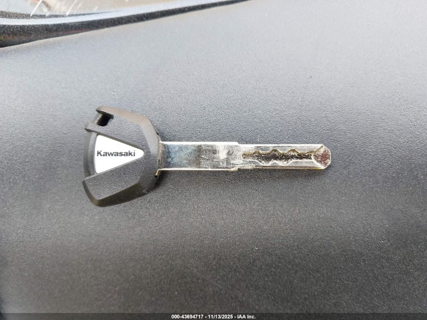 2025 Kawasaki Ex650 P VIN: ML5EXEP12SDAF7060 Lot: 43694717