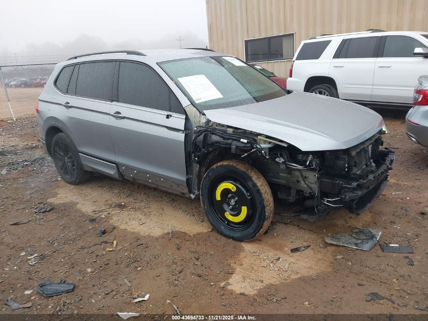 VOLKSWAGEN TIGUAN 2.0T SE R-LINE BLACK
