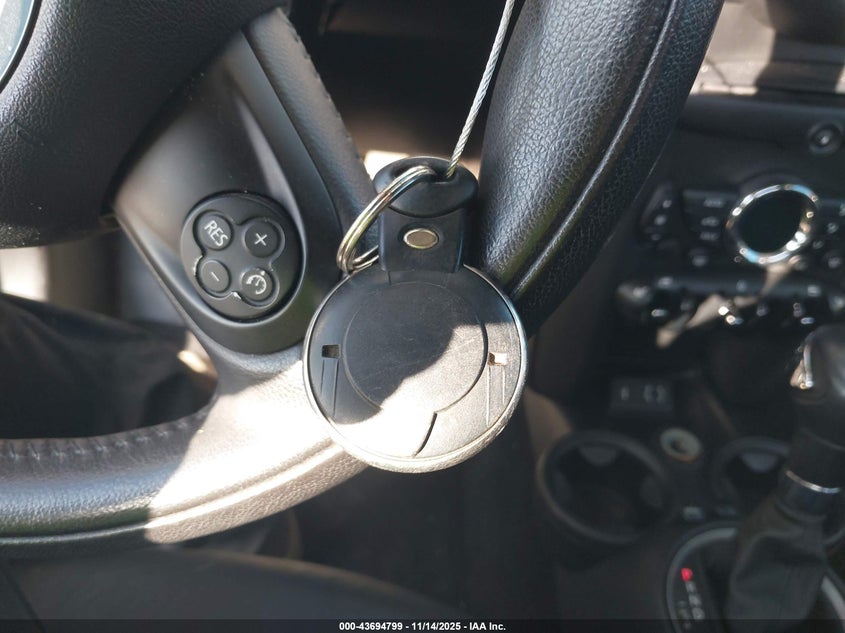 2013 Mini Hardtop Cooper VIN: WMWSU3C59DT685185 Lot: 43694799