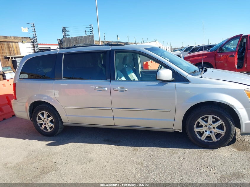 2A4RR5D14AR120978 2010 CHRYSLER TOWN & COUNTRY photo no. 13