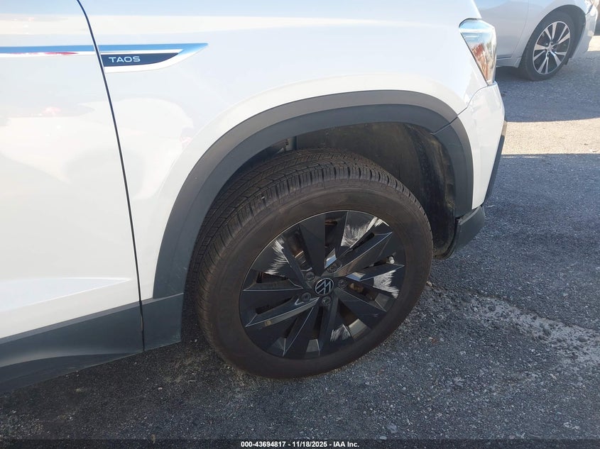 2022 Volkswagen Taos 1.5T S VIN: 3VVDX7B28NM036352 Lot: 43694817