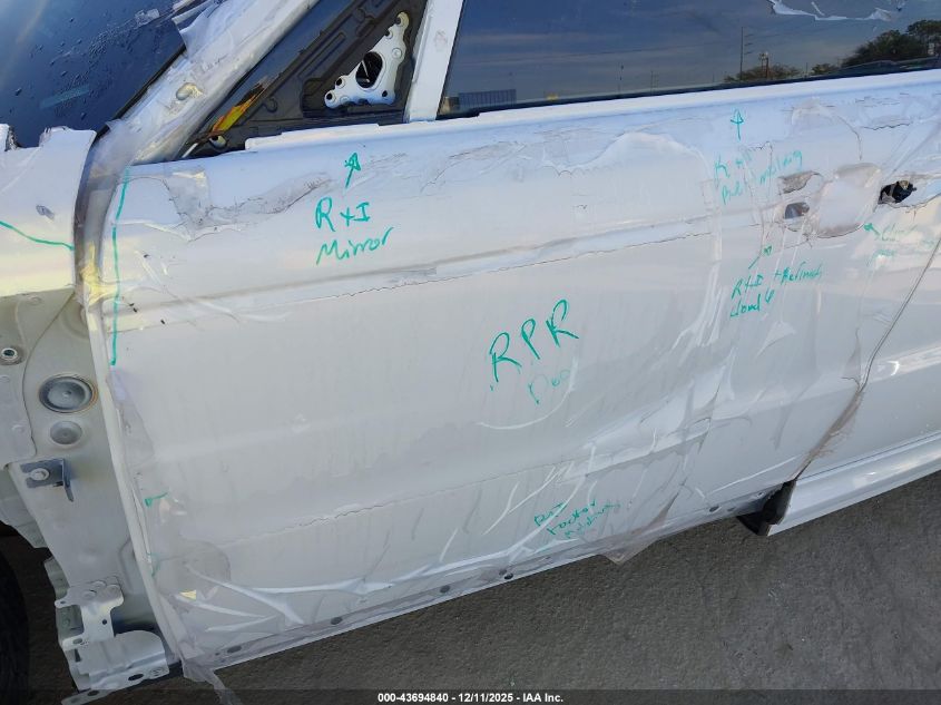 2020 Land Rover Range Rover Sport Svr VIN: SALWZ2RE3LA725626 Lot: 43694840