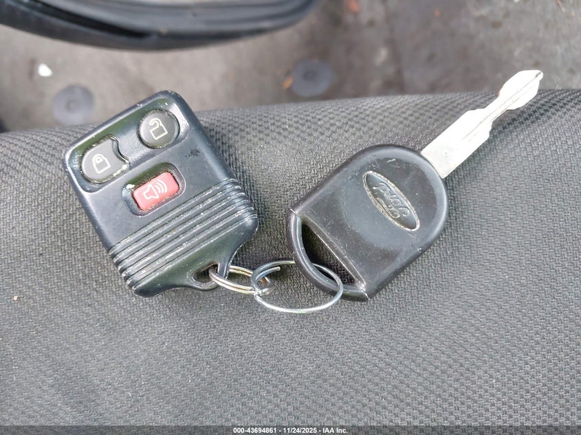 2011 Ford Ranger Xlt VIN: 1FTLR4FE8BPA81160 Lot: 43694861