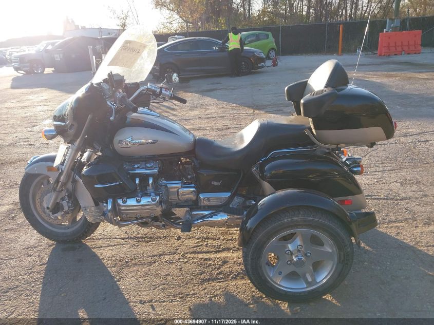 2001 Honda Gl1500 Cf VIN: 1HFSC41021A200420 Lot: 43694907