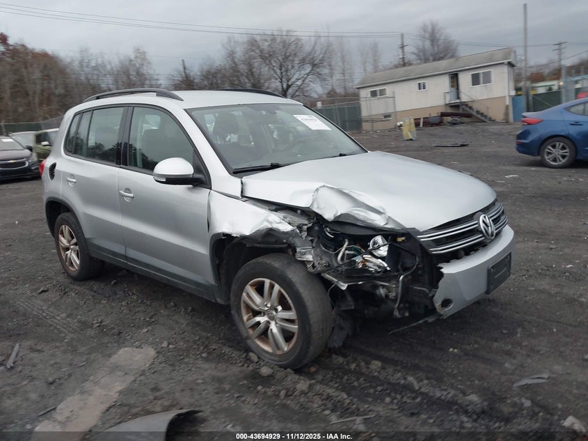 2016 VOLKSWAGEN TIGUAN S - WVGBV7AX3GW571337