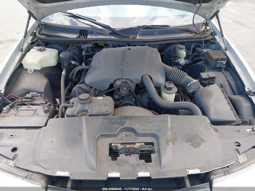 2002 Lincoln Town Car Cartier VIN: 1LNHM83W92Y653271 Lot: 43695048