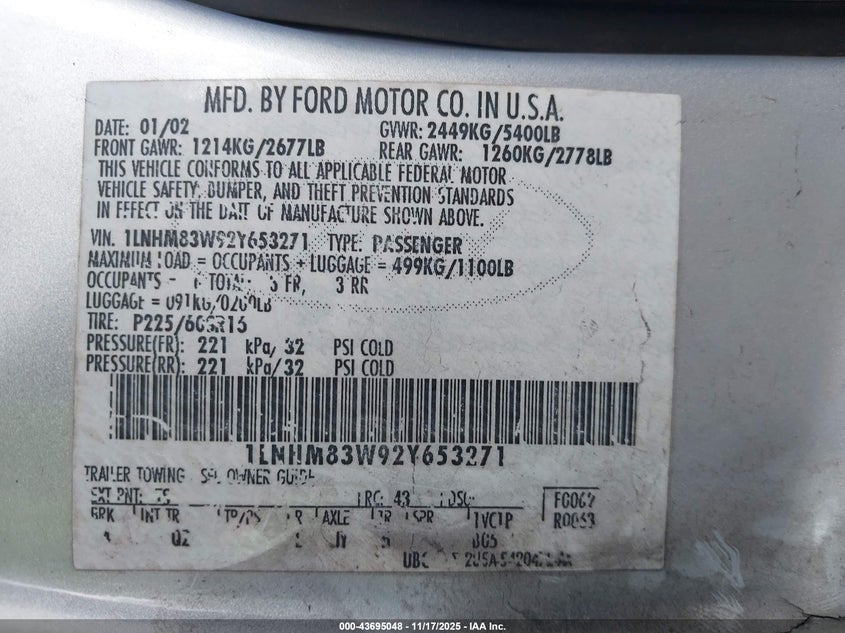 2002 Lincoln Town Car Cartier VIN: 1LNHM83W92Y653271 Lot: 43695048