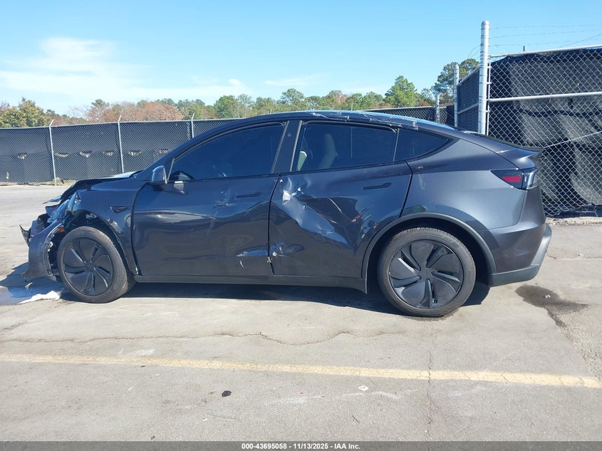 2026 Tesla Model Y Long Range Dual Motor All-Wheel Drive VIN: 7SAYGDED5TA441551 Lot: 43695058