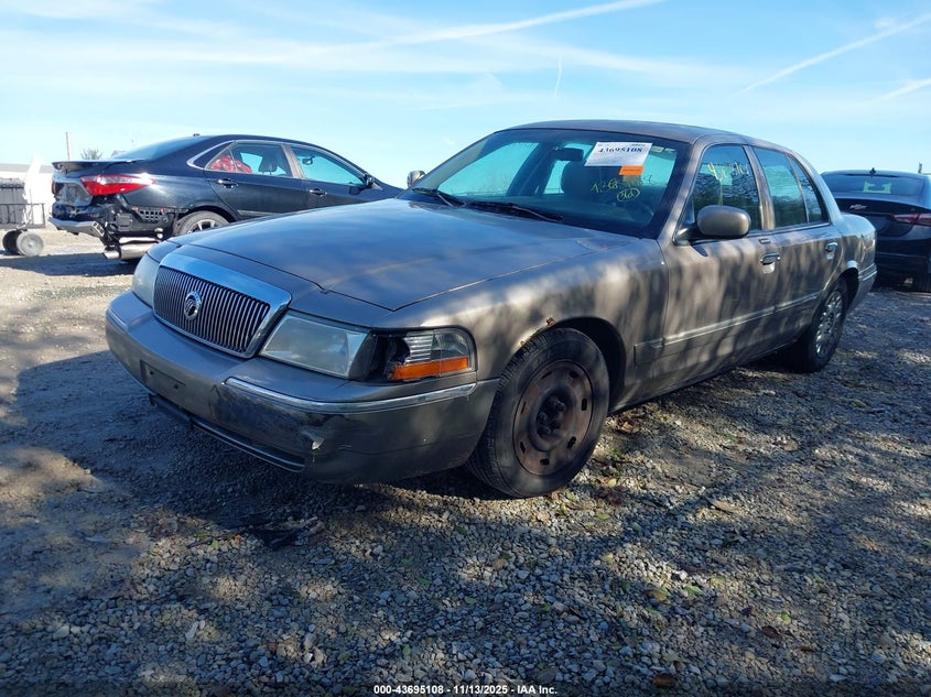 2MEFM74W54X620273 2004 MERCURY GRAND MARQUIS photo no. 2