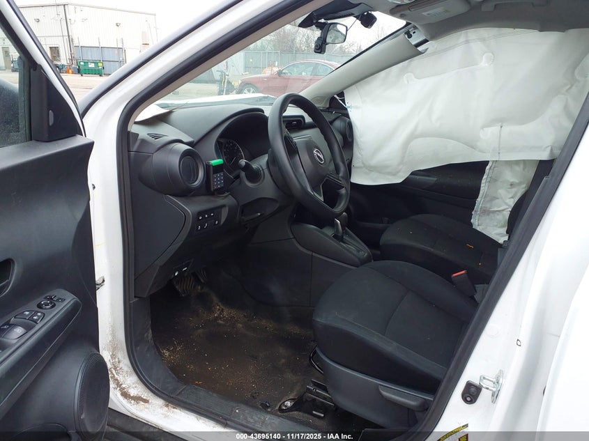 2024 Nissan Kicks S Xtronic Cvt