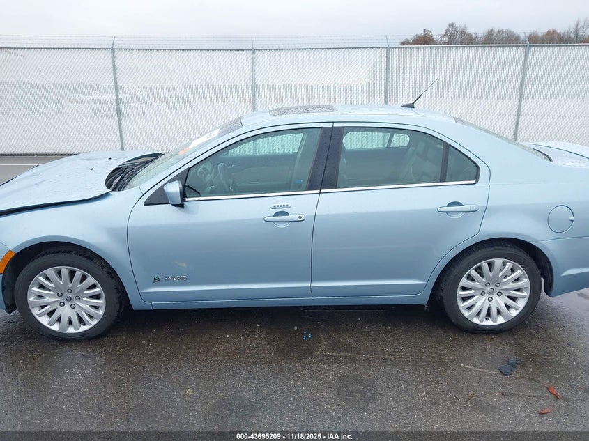 2010 Mercury Milan Hybrid VIN: 3MEDM0L32AR613085 Lot: 43695209