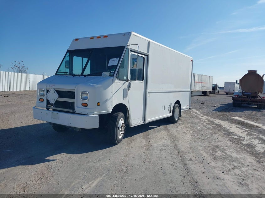 1998 OTHER FREIGHTLINER CHASSIS M LINE WALK-IN VAN | VAN