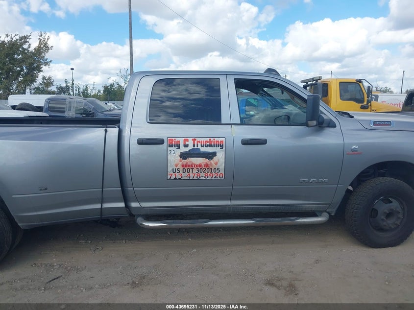2019 Ram 3500 Tradesman 4X4 8' Box VIN: 3C63RRGL2KG612651 Lot: 43695231