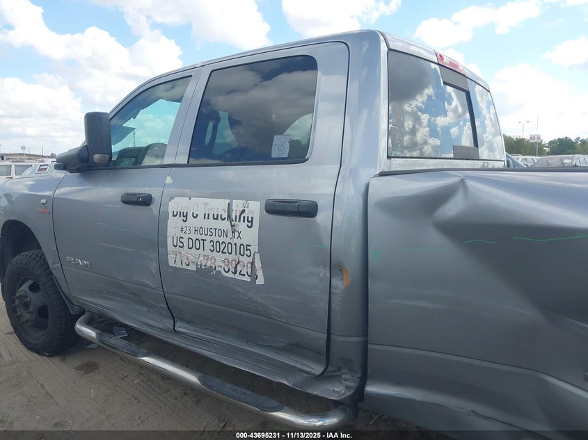2019 Ram 3500 Tradesman 4X4 8' Box VIN: 3C63RRGL2KG612651 Lot: 43695231