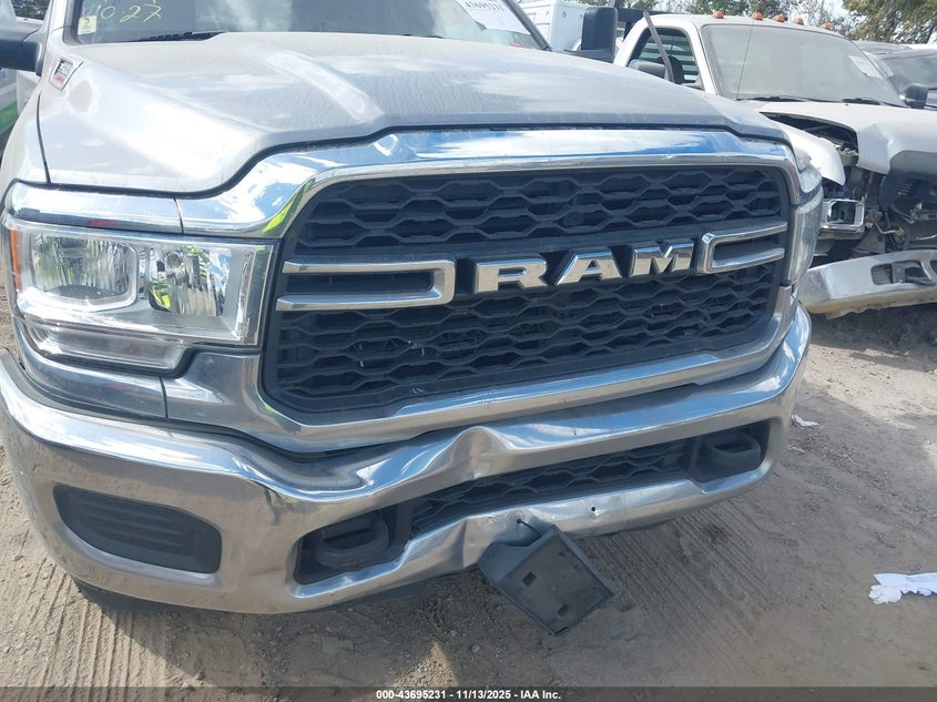 2019 Ram 3500 Tradesman 4X4 8' Box VIN: 3C63RRGL2KG612651 Lot: 43695231