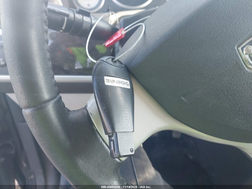 2010 Dodge Grand Caravan Sxt VIN: 2D4RN5D13AR251601 Lot: 43695245