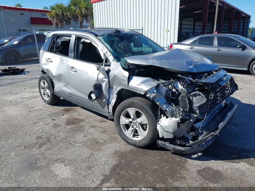 2021 TOYOTA RAV4 XLE - 2T3W1RFV7MW170243