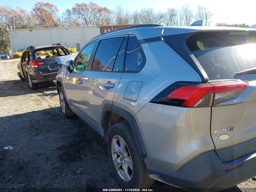 VIN 2T3P1RFVXKW023402 2019 TOYOTA RAV4 XLE