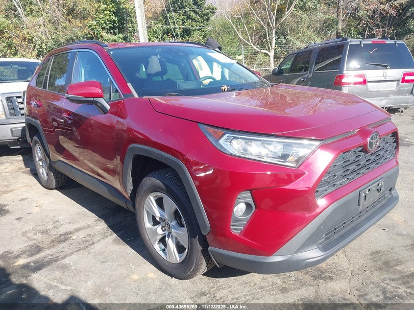 TOYOTA RAV4 XLE