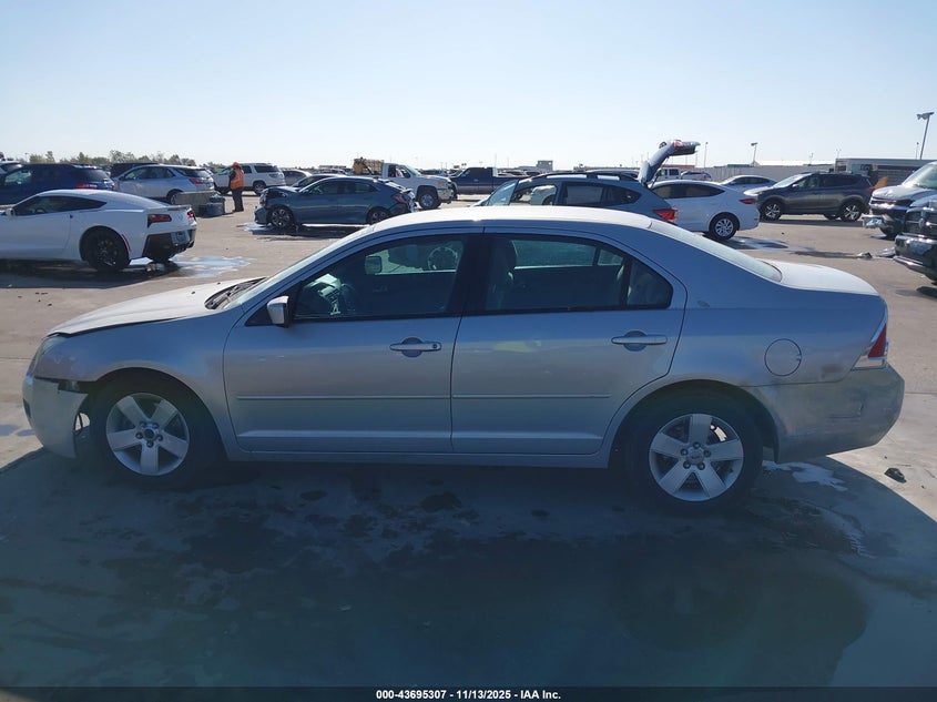 2006 Ford Fusion Se VIN: 3FAFP071X6R215551 Lot: 43695307