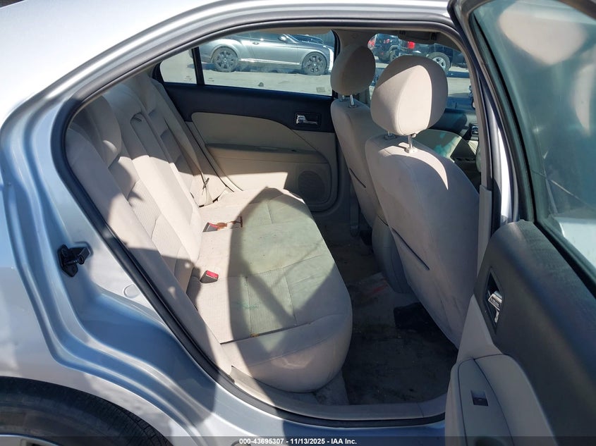 2006 Ford Fusion Se VIN: 3FAFP071X6R215551 Lot: 43695307