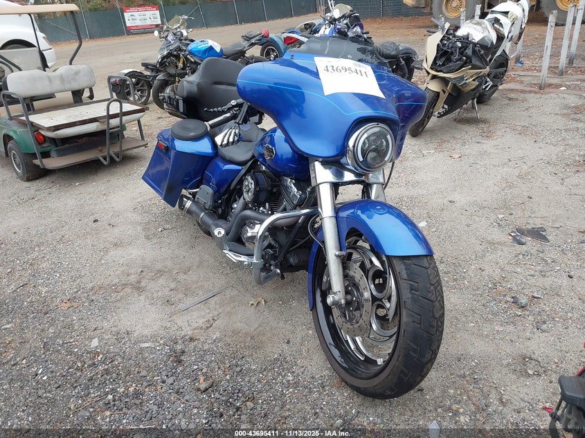 2009 HARLEY-DAVIDSON FLHTCU - 1HD1FC4179Y642476