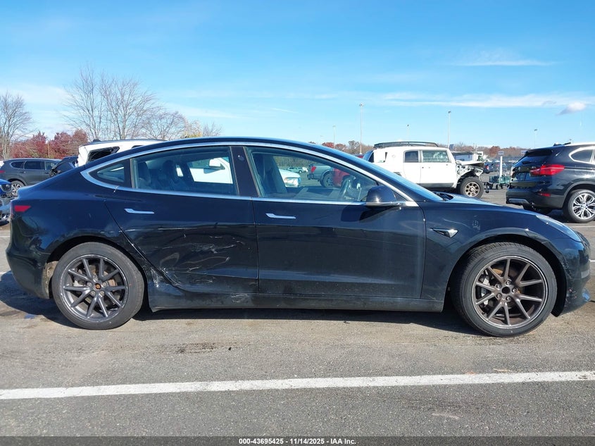 2018 Tesla Model 3 Long Range/Mid Range VIN: 5YJ3E1EA2JF034501 Lot: 43695425