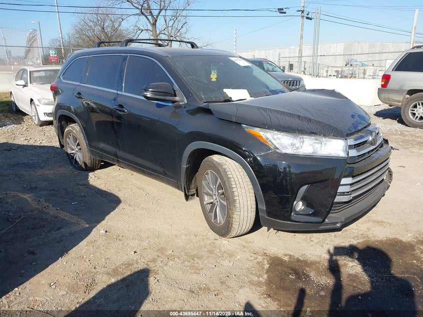TOYOTA HIGHLANDER XLE