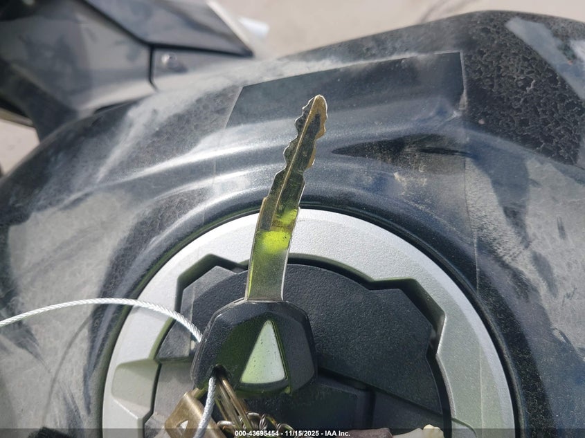 2022 Kawasaki Ex400 VIN: JKAEXKH13NDAH0899 Lot: 43695454