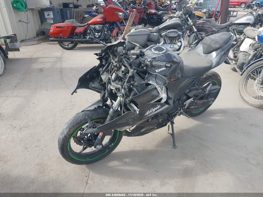 JKAEXKH13NDAH0899 2022 KAWASAKI EX photo no. 2