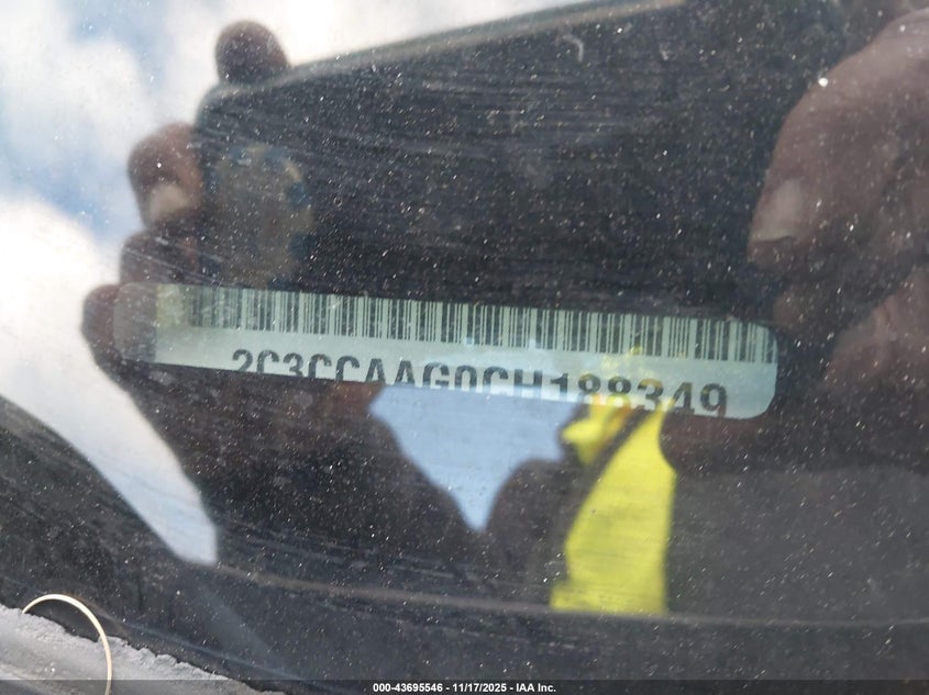 2C3CCAAG0CH188349 2012 CHRYSLER 300 photo no. 12